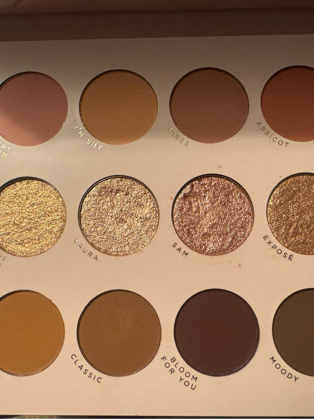 Luna Beauty Nude Eyeshadow Palette — Warm Nude and Gold Tones - Picture 3 of 3